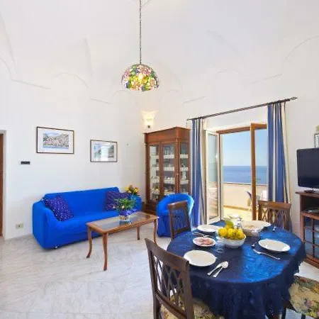 Casa vacanze Sleeps 5 Air Con Wifi Praiano